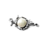 Broche barroco con perla