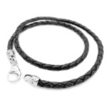 Cordón de cuero negro trenzado