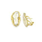 Pendientes de perla con montura artesanal.