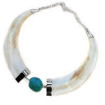 Collar de facochero y turquesa